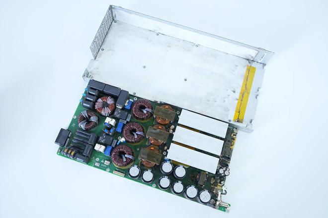 深度拆解 路边新能源汽车充电桩的内核——华为15kW R75020G2充电模块